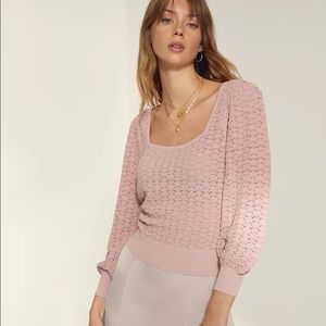 Aritzia Wilfred pink knit shirt